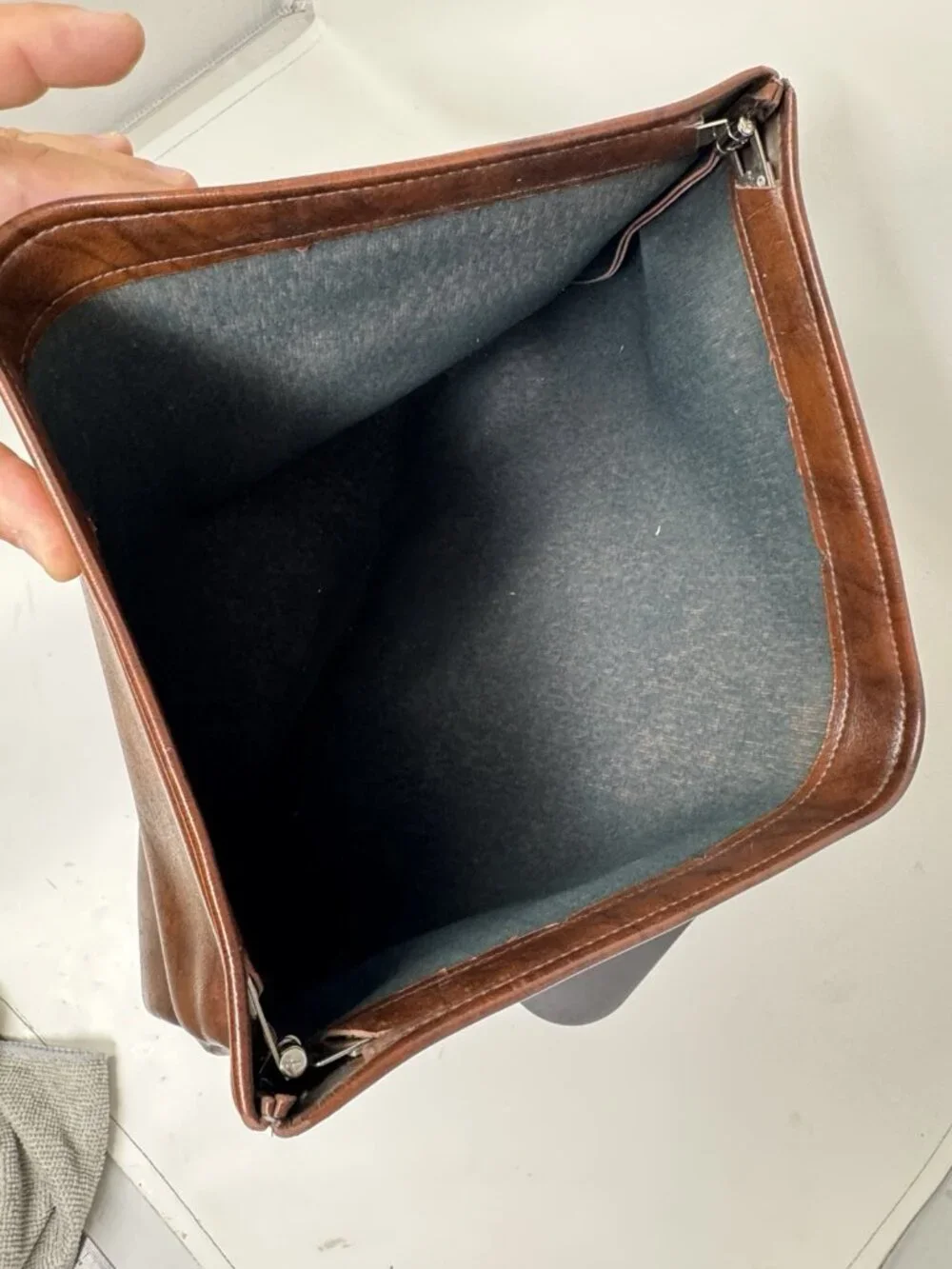 Vintage American Airlines AA Brown Squeeze Open Flight Travel Document Bag Pouch